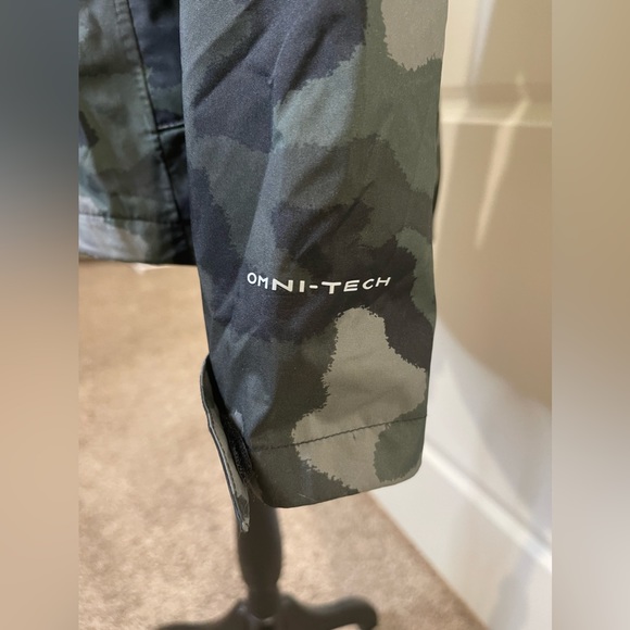 Columbia Women's Packable Rain Jacket - Picture 7 of 7